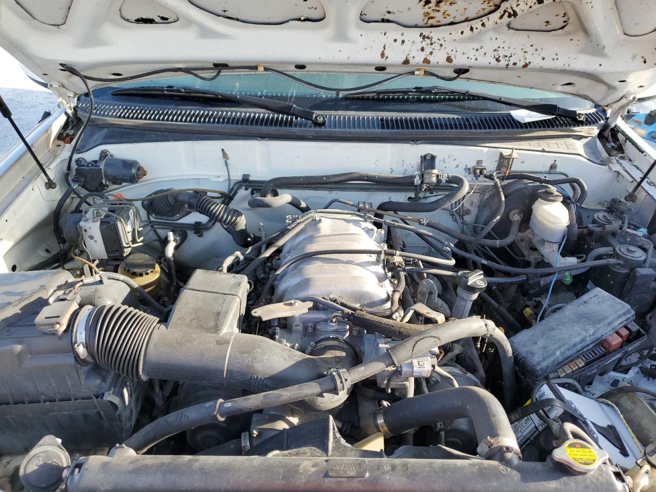 2001 Toyota Tundra Access Cab Limited VIN: 5TBBT48151S140587 Lot: 64481115