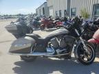 2014 VICTORY MOTORCYCLES CROSS COUNTRY TOUR   a la Venta en Copart KS - KANSAS CITY