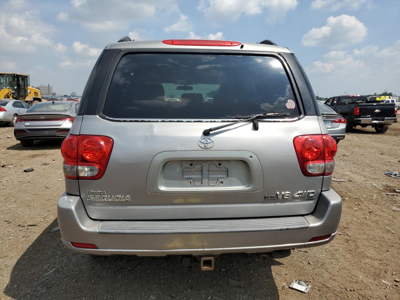 2005 Toyota Sequoia Sr5 VIN: 5TDBT44A05S246660 Lot: 64691445