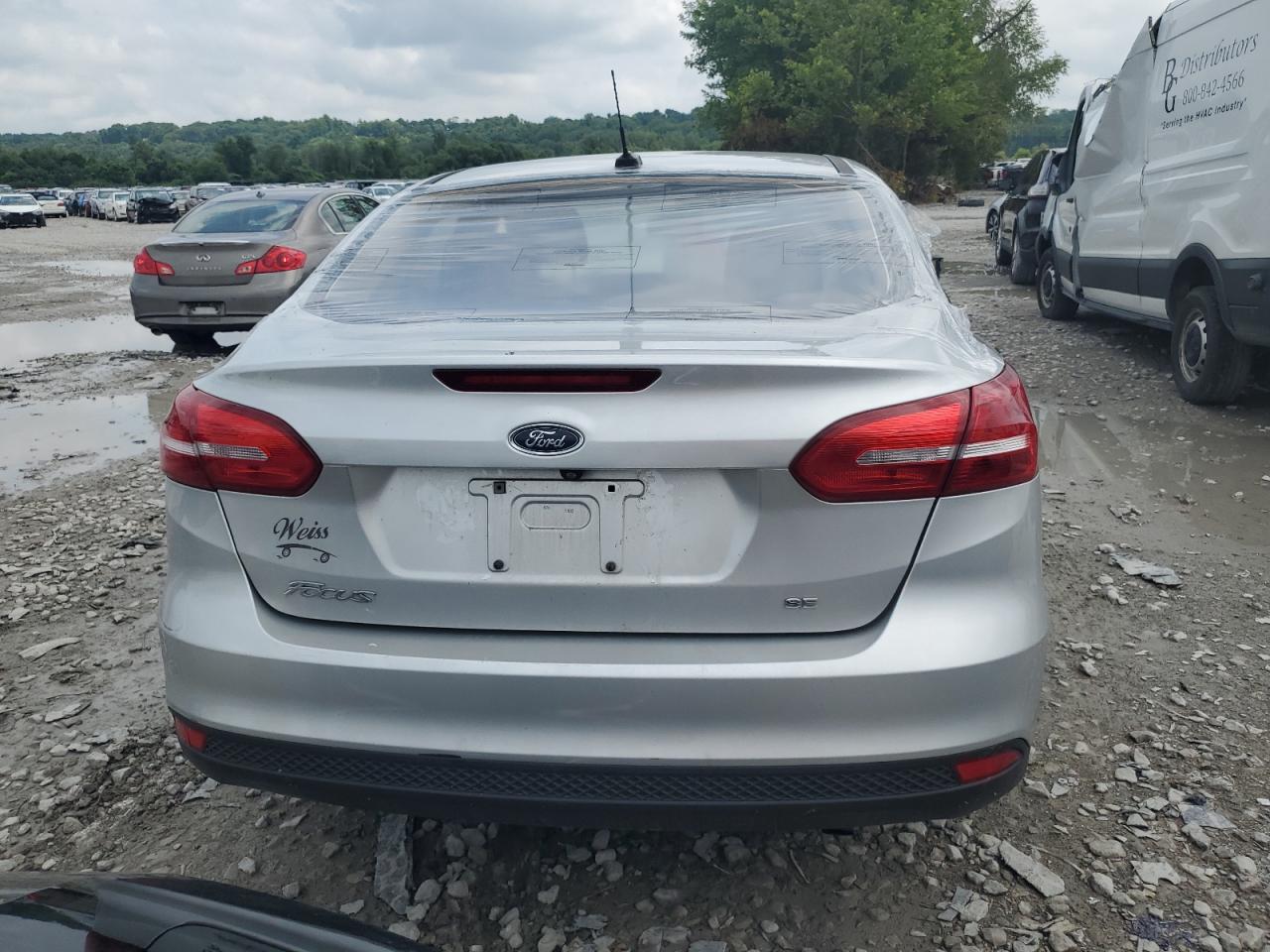 2018 Ford Focus Se VIN: 1FADP3F2XJL262248 Lot: 65693425
