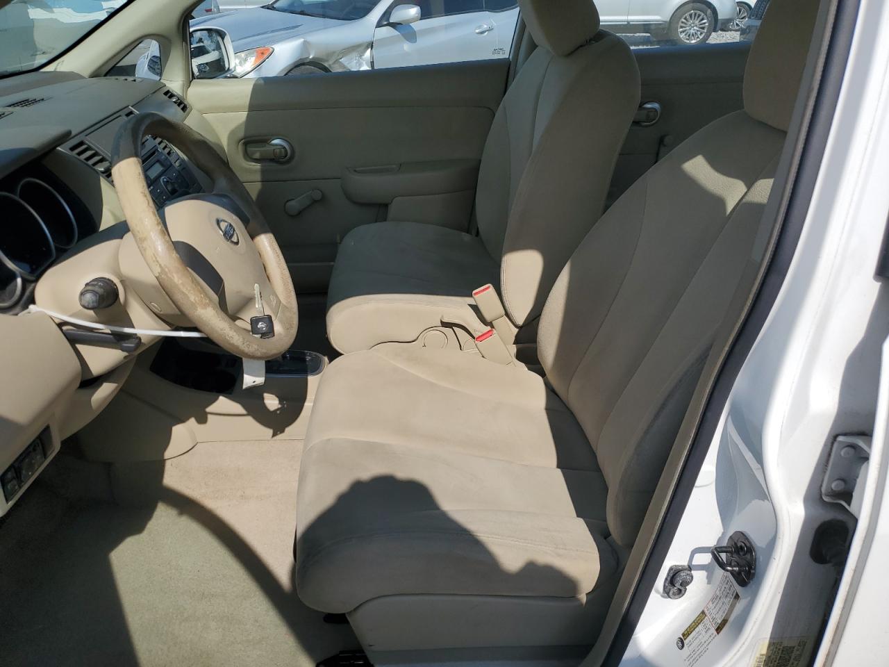 2008 Nissan Versa S VIN: 3N1BC11E38L435869 Lot: 64826485