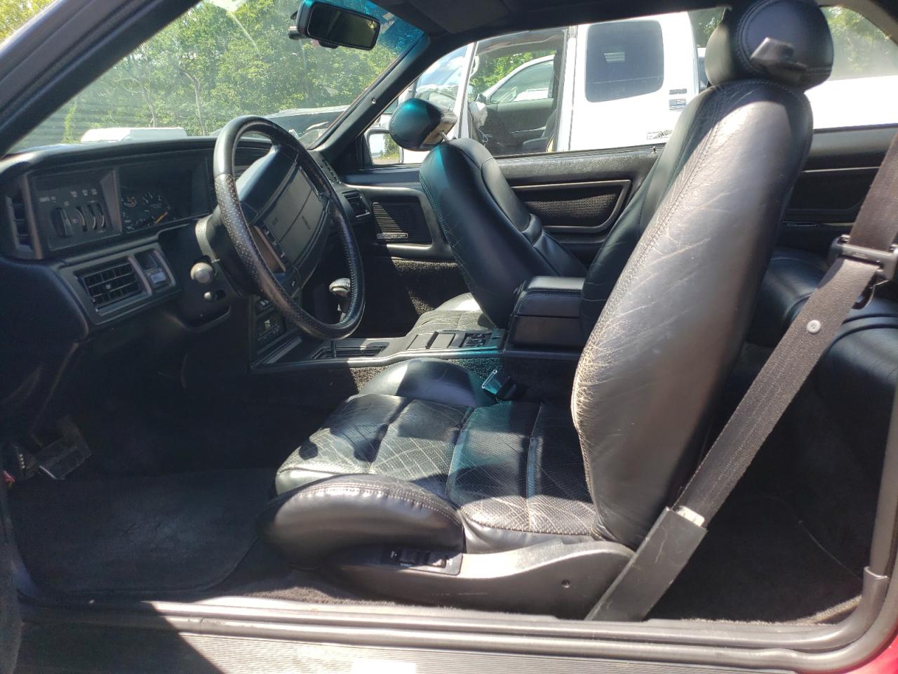 1990 Lincoln Mark Vii Lsc VIN: 1LNCM93E8LY715218 Lot: 62984275