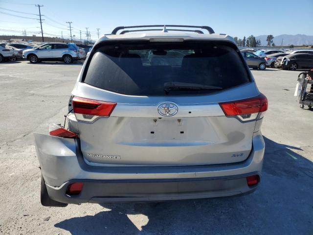  TOYOTA HIGHLANDER 2017 Silver