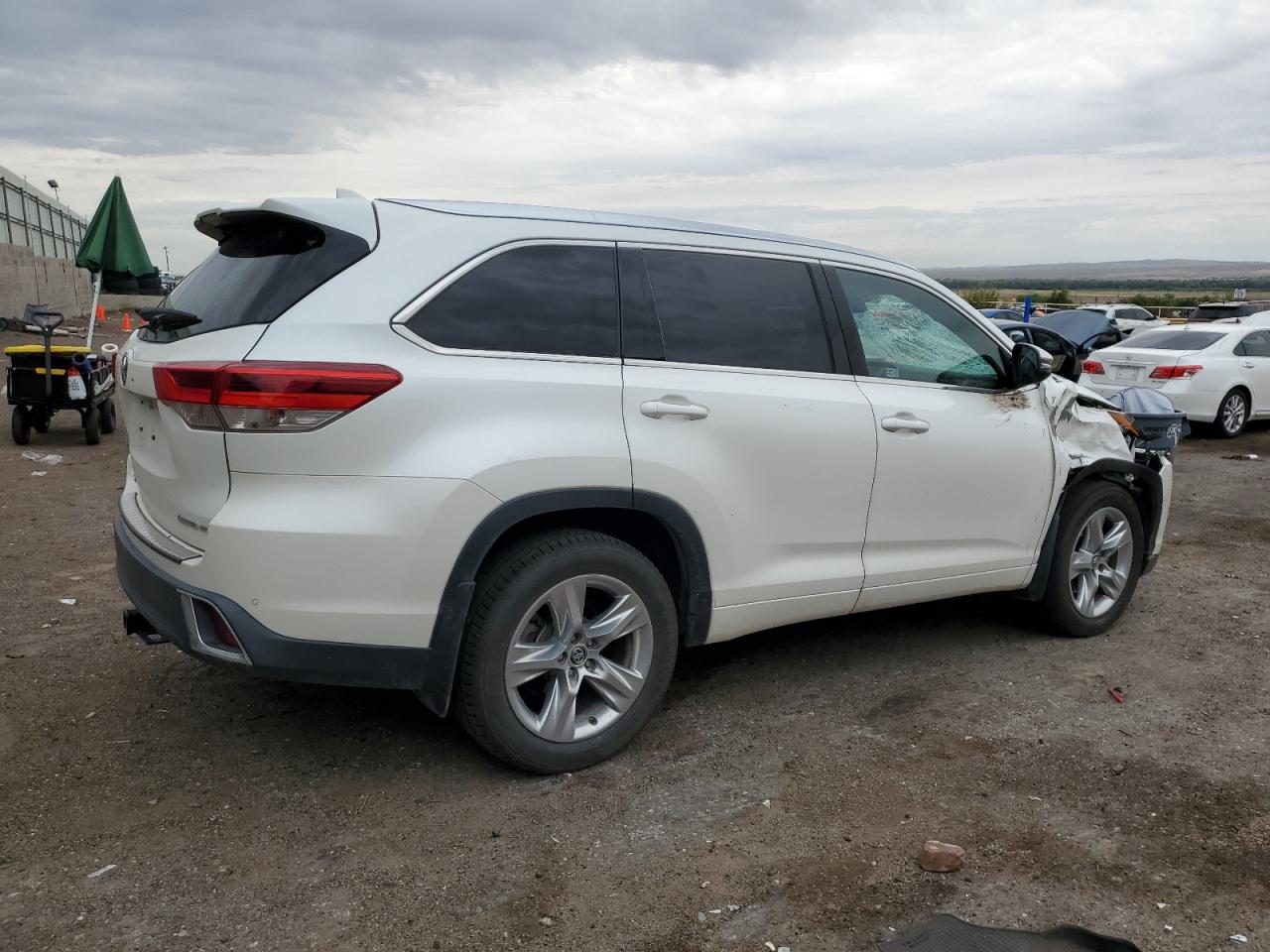 2017 Toyota Highlander Limited VIN: 5TDDZRFH1HS381570 Lot: 65645465