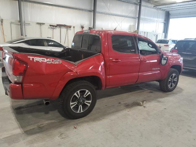 Pickups TOYOTA TACOMA 2016 Czerwony