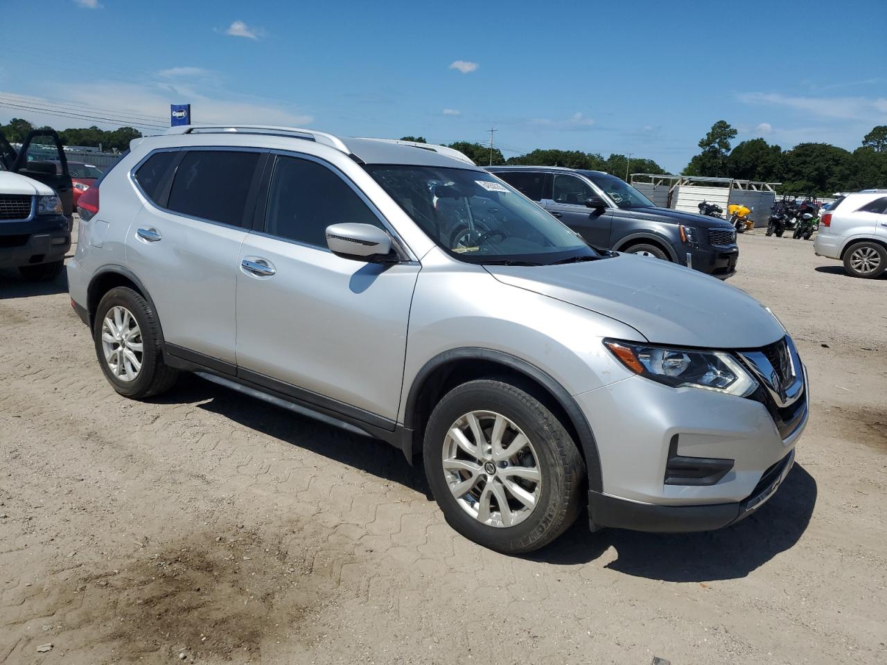 JN8AT2MT5HW398010 NISSAN ROGUE 2017
