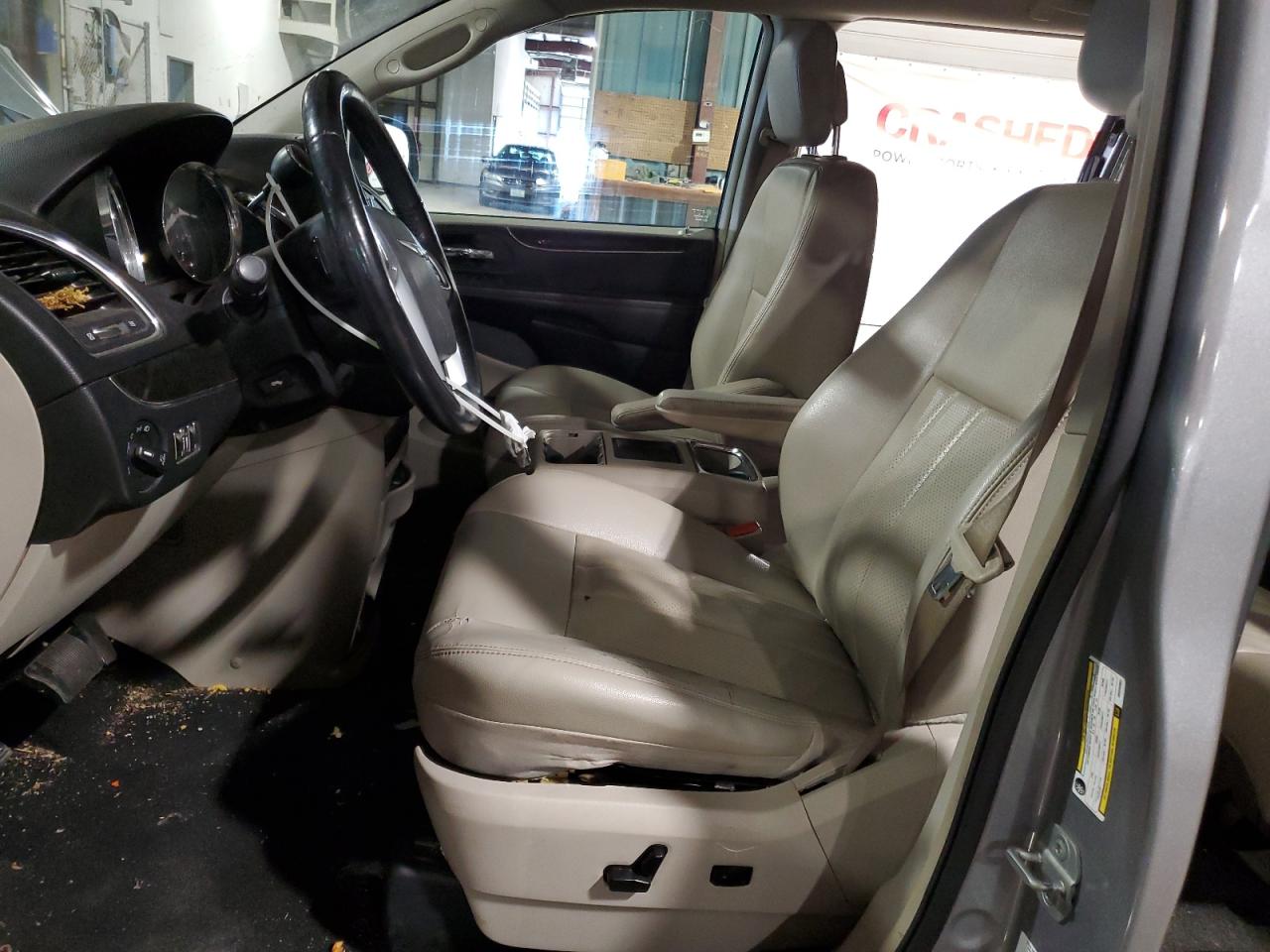 2013 Chrysler Town & Country Touring L VIN: 2C4RC1CG9DR596962 Lot: 65720635