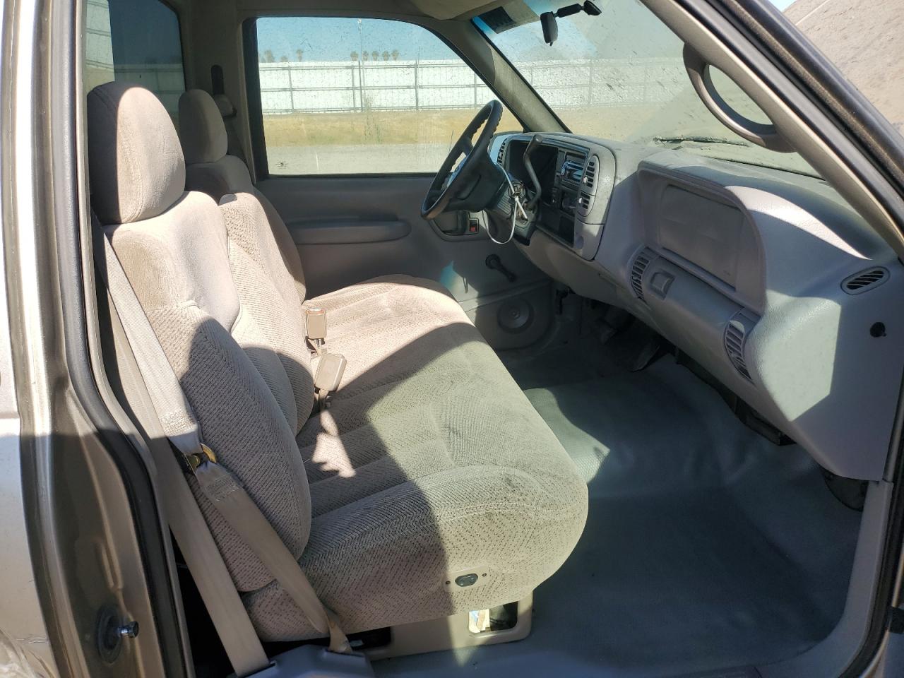 1998 Chevrolet Gmt-400 C1500 VIN: 1GCEC14W1WZ154609 Lot: 63862965