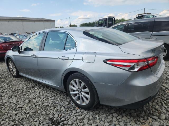  TOYOTA CAMRY 2018 Srebrny