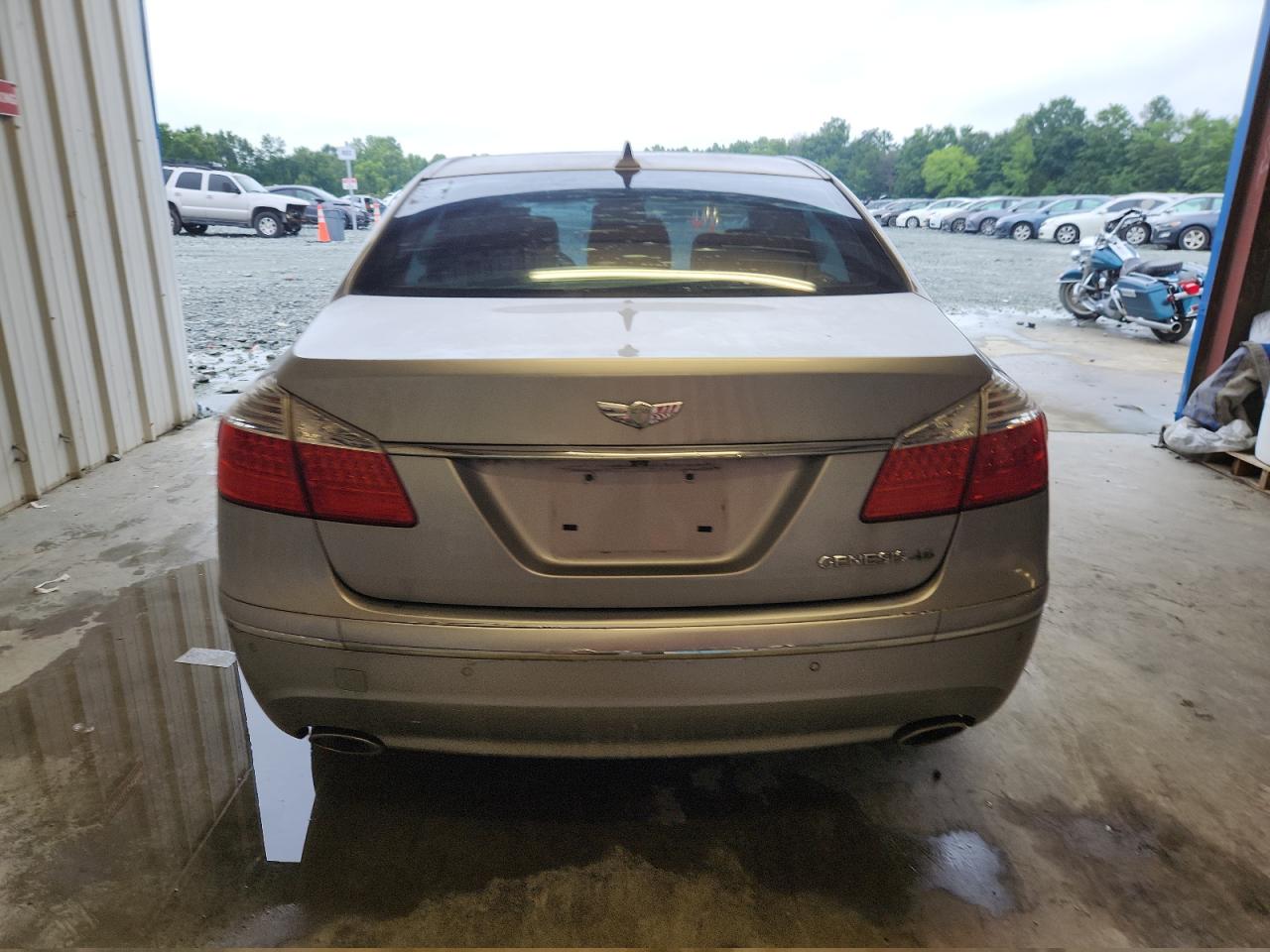 2010 Hyundai Genesis 4.6L VIN: KMHGC4DF4AU108302 Lot: 63332145