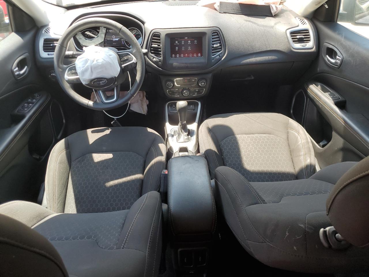 2020 Jeep Compass Sport VIN: 3C4NJCAB2LT124900 Lot: 66677685