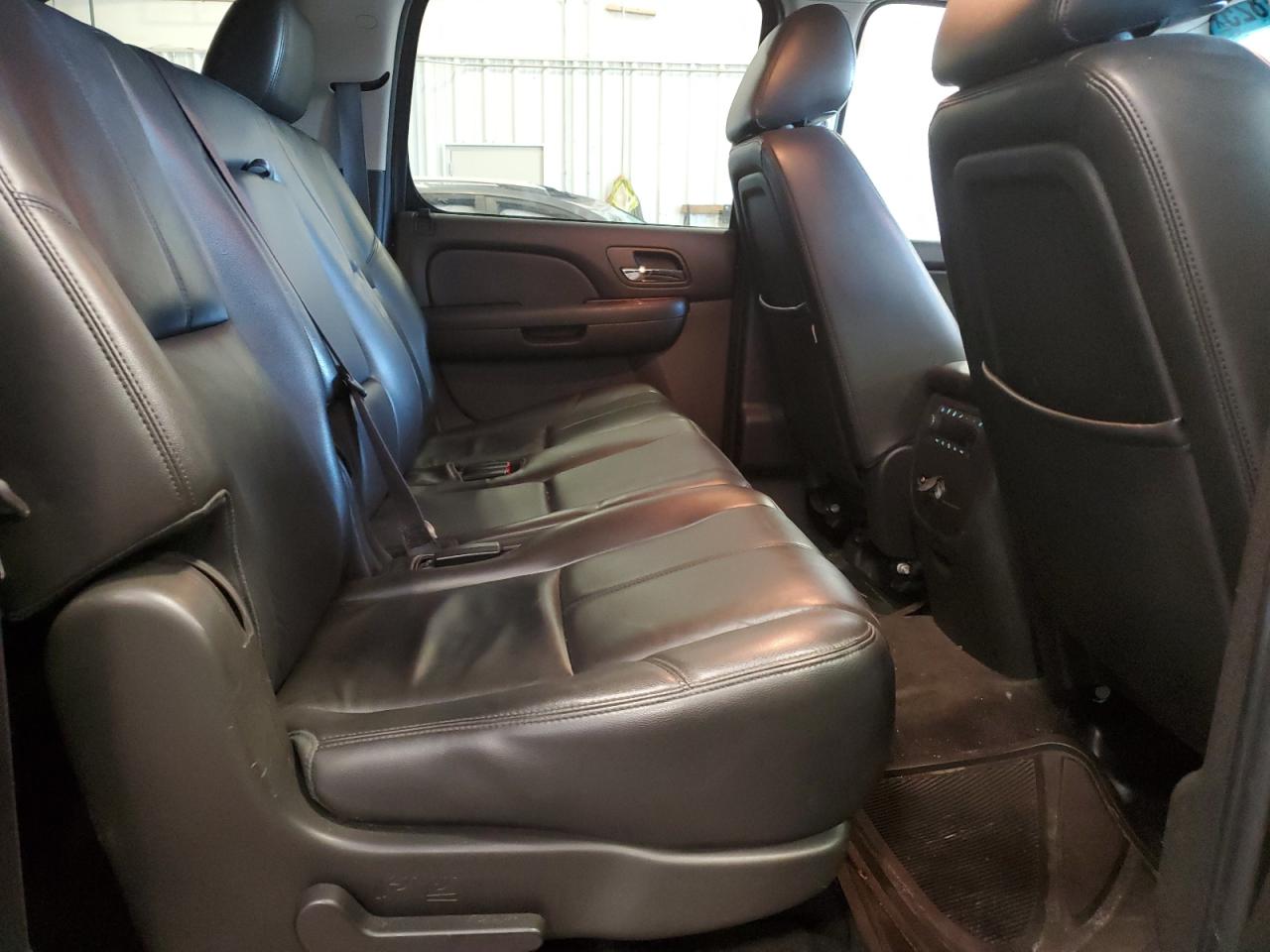 2014 Chevrolet Suburban K1500 Lt VIN: 1GNSKJE73ER186710 Lot: 63671825