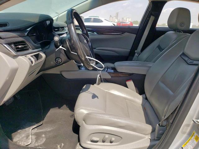 Sedans CADILLAC XTS 2017 Srebrny