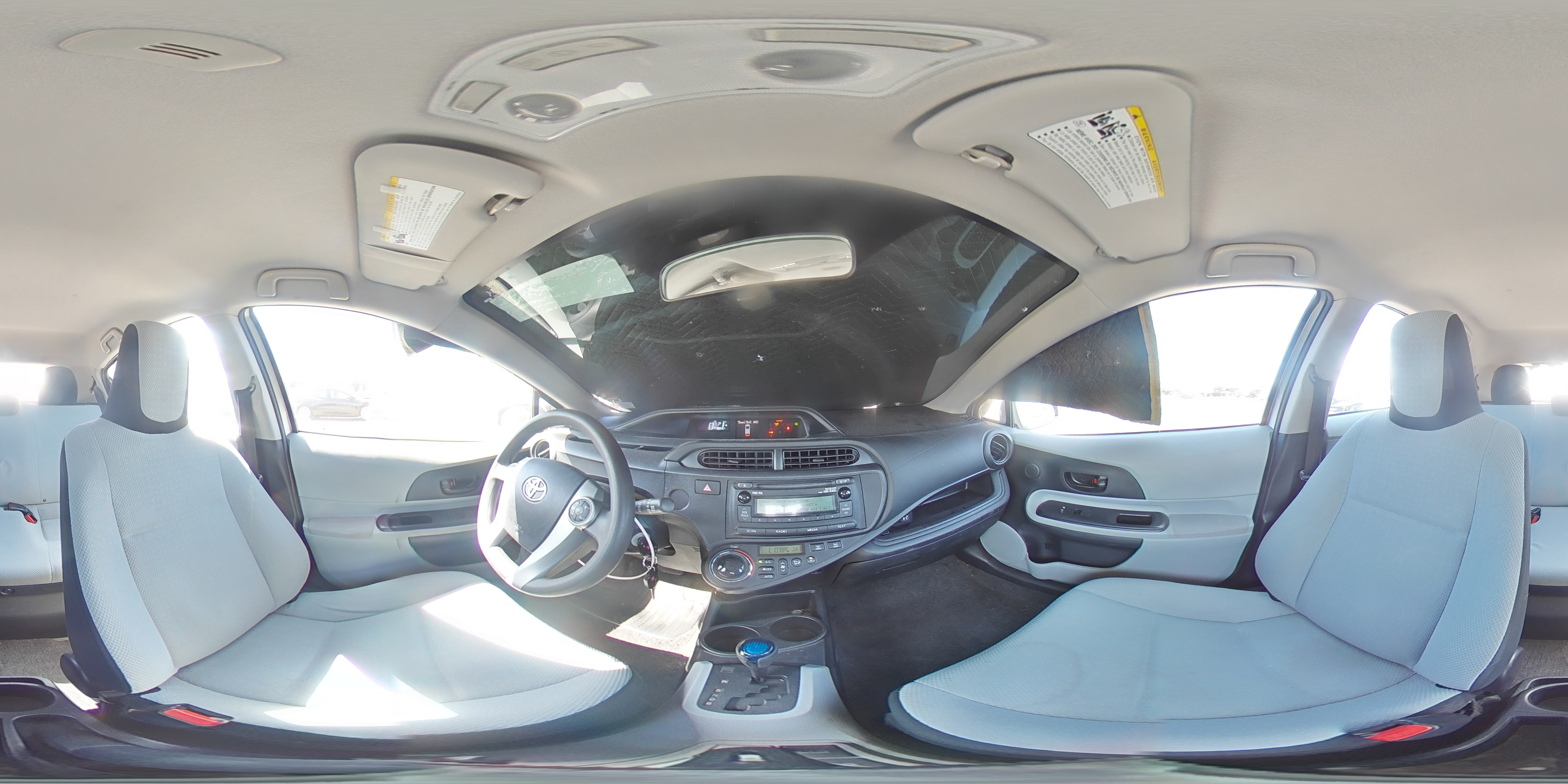 2014 Toyota Prius C VIN: JTDKDTB32E1573795 Lot: 63655625