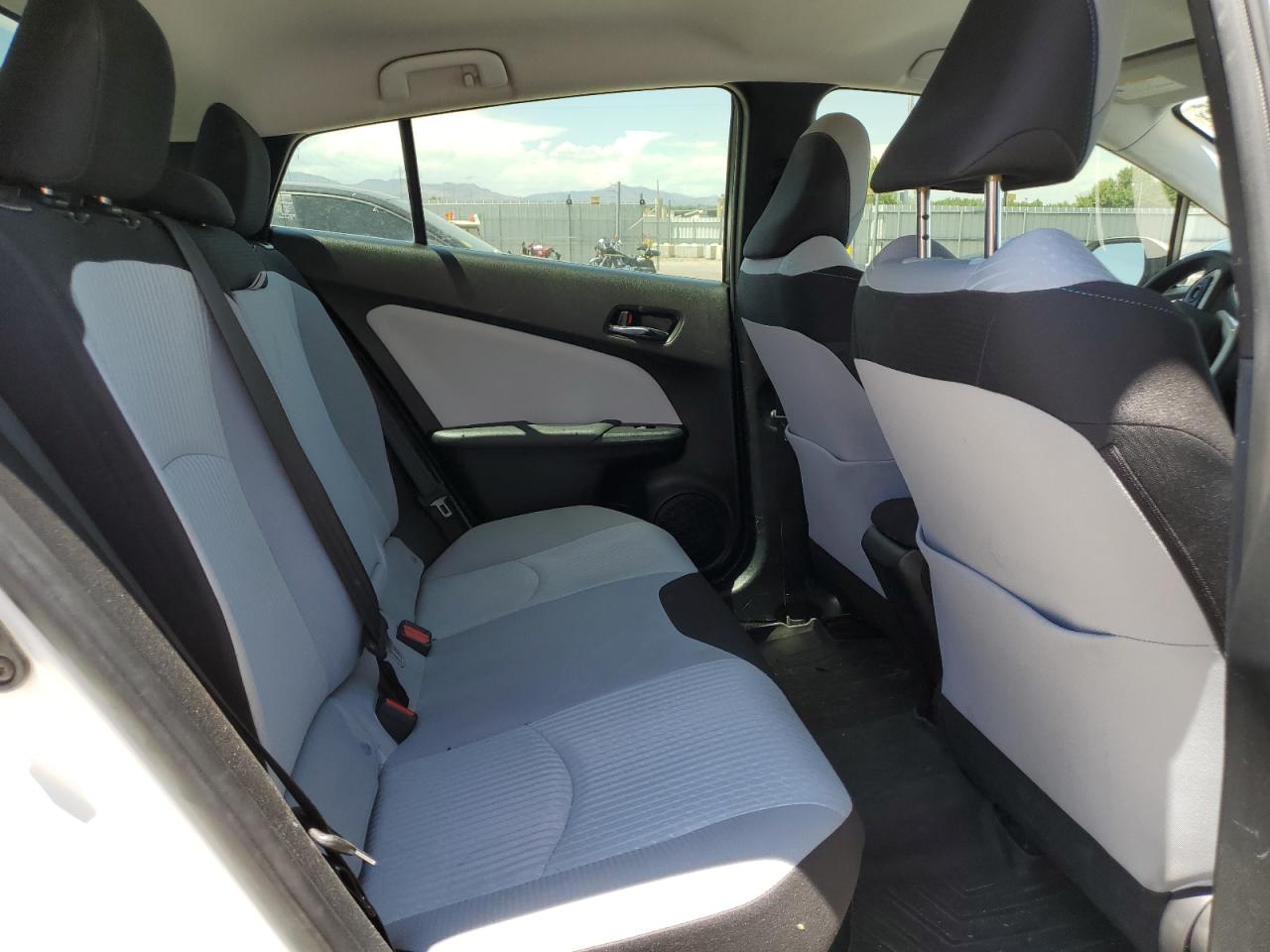 JTDKBRFUXH3050593 TOYOTA PRIUS 2017