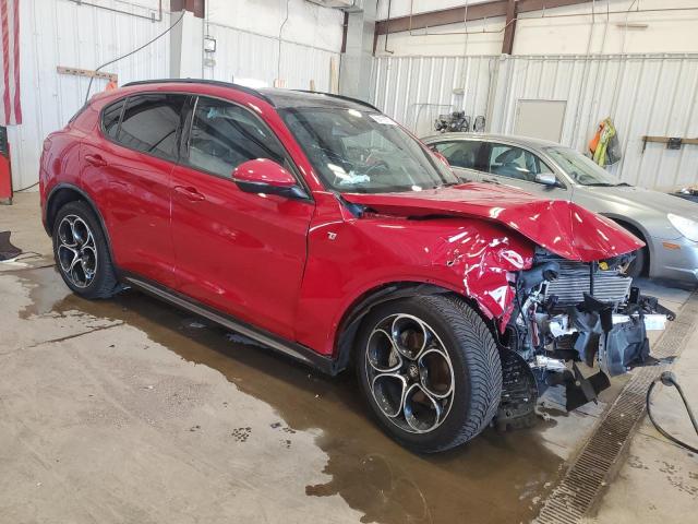  ALFA ROMEO STELVIO 2022 Красный