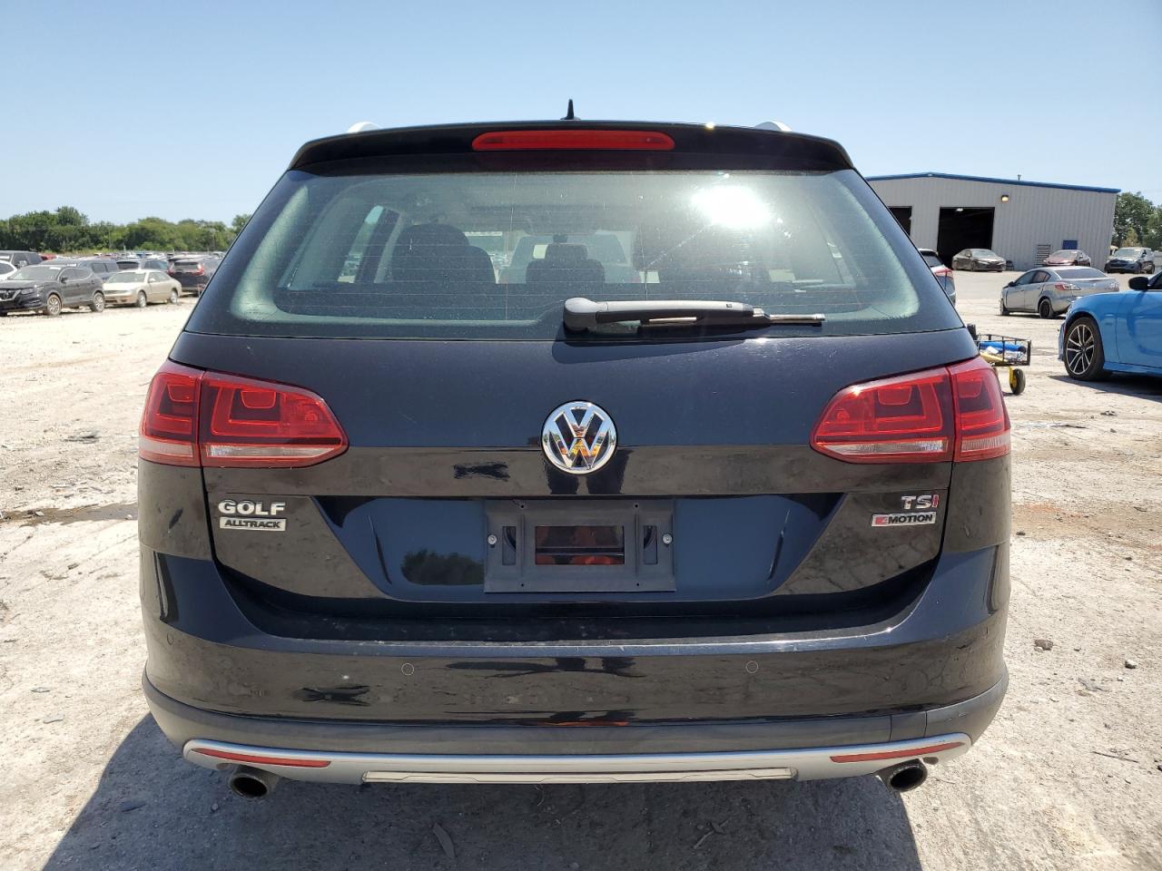 3vwh17au8hm524898 3VWH17AU8HM524898 2017 Volkswagen Golf Alltrack S
