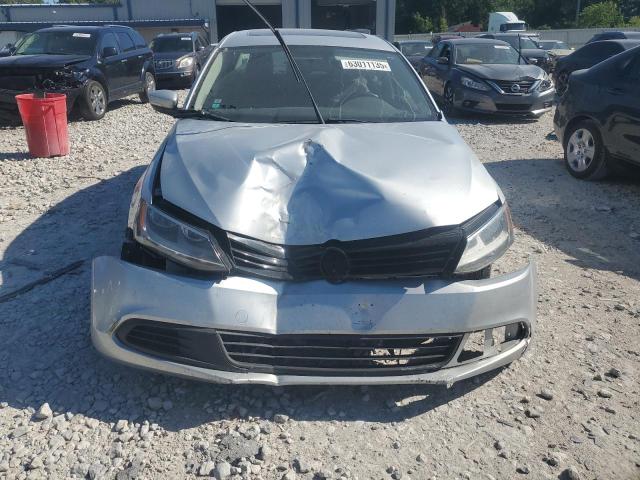 VOLKSWAGEN JETTA 2012 Srebrny
