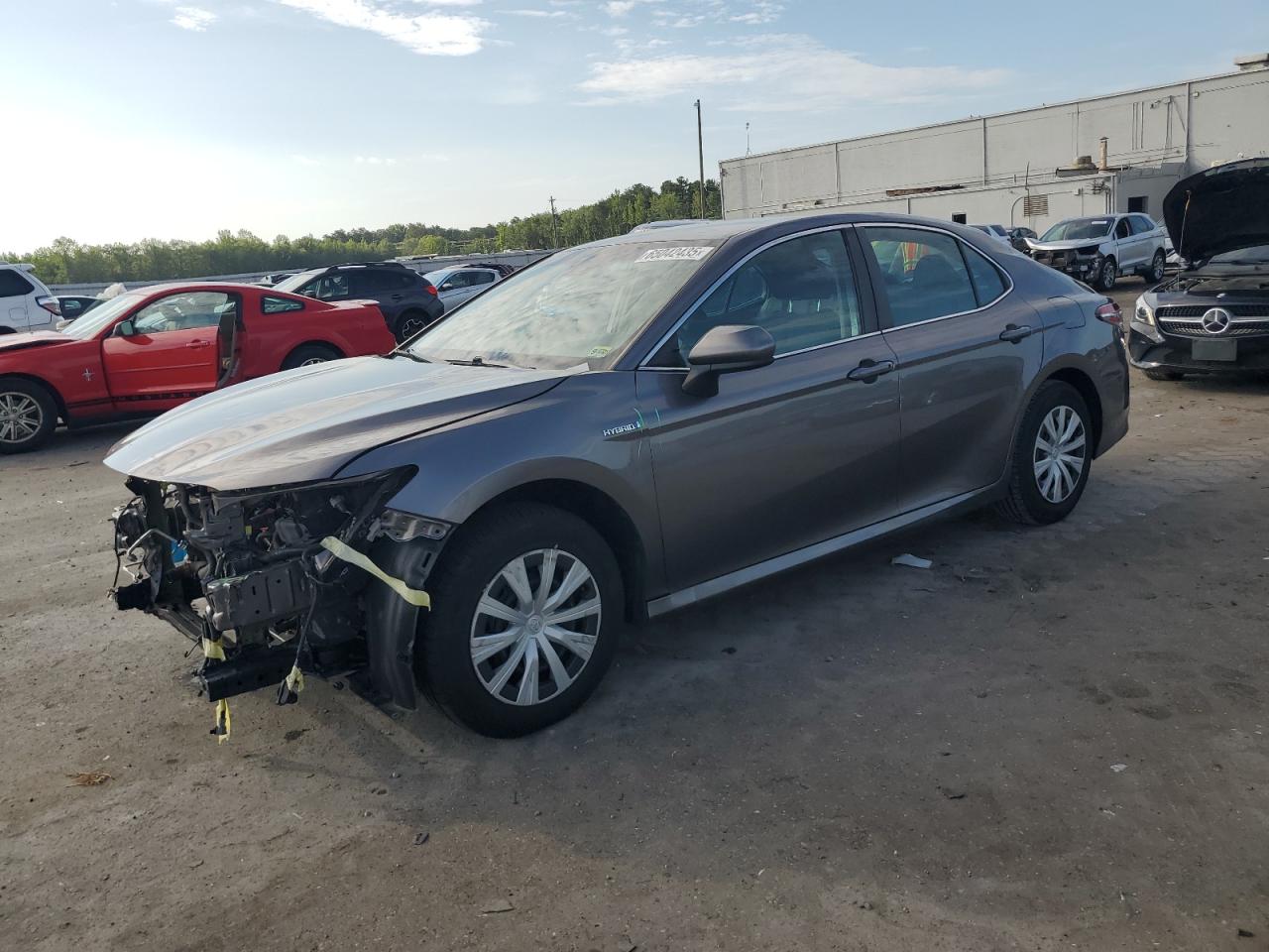 2018 Toyota Camry Le VIN: 4T1B31HK3JU507198 Lot: 65042435