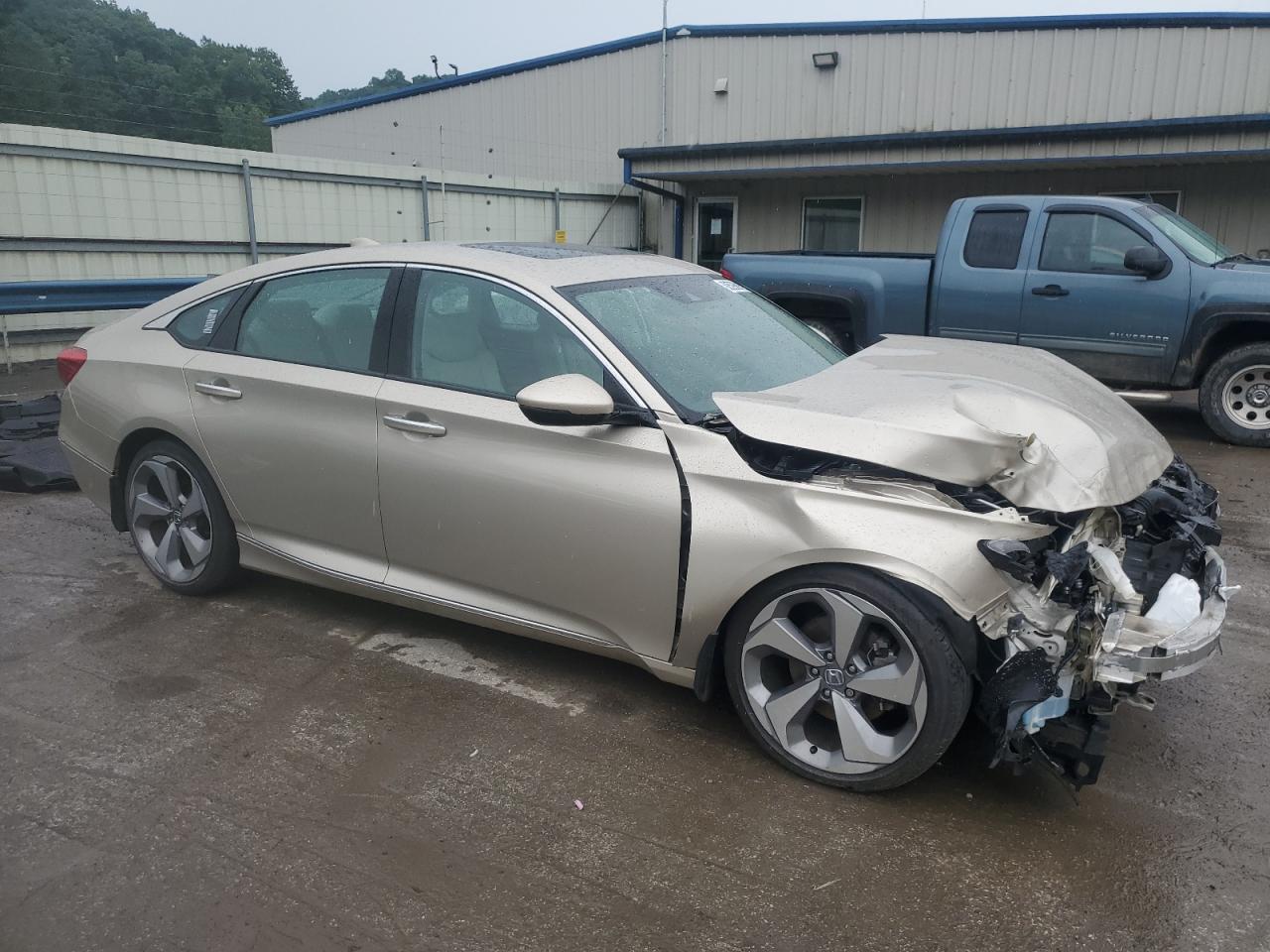 1HGCV1F90JA059282 HONDA ACCORD 2018
