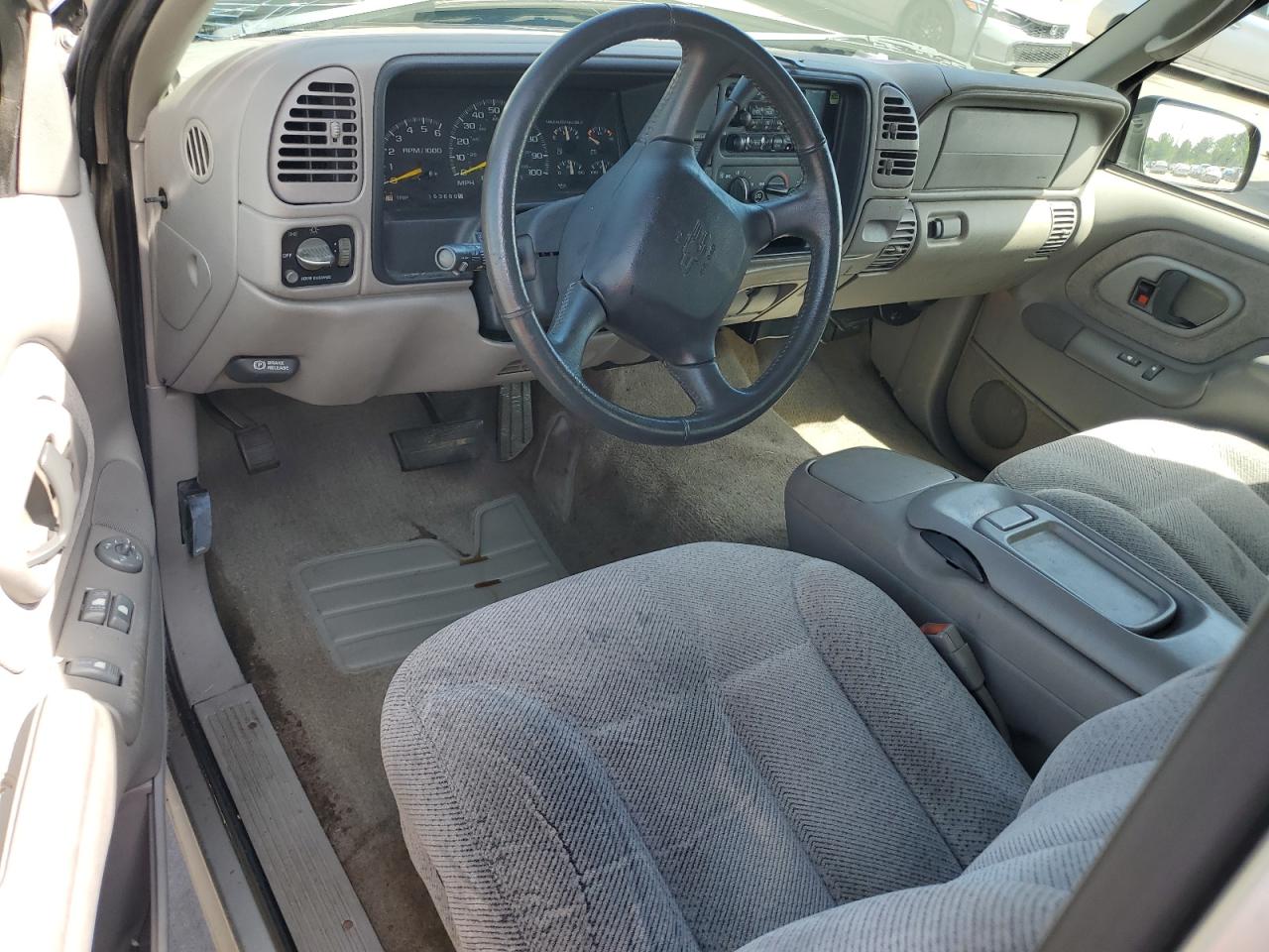 1998 Chevrolet Gmt-400 K1500 VIN: 2GCEK19RXW1261351 Lot: 63277165