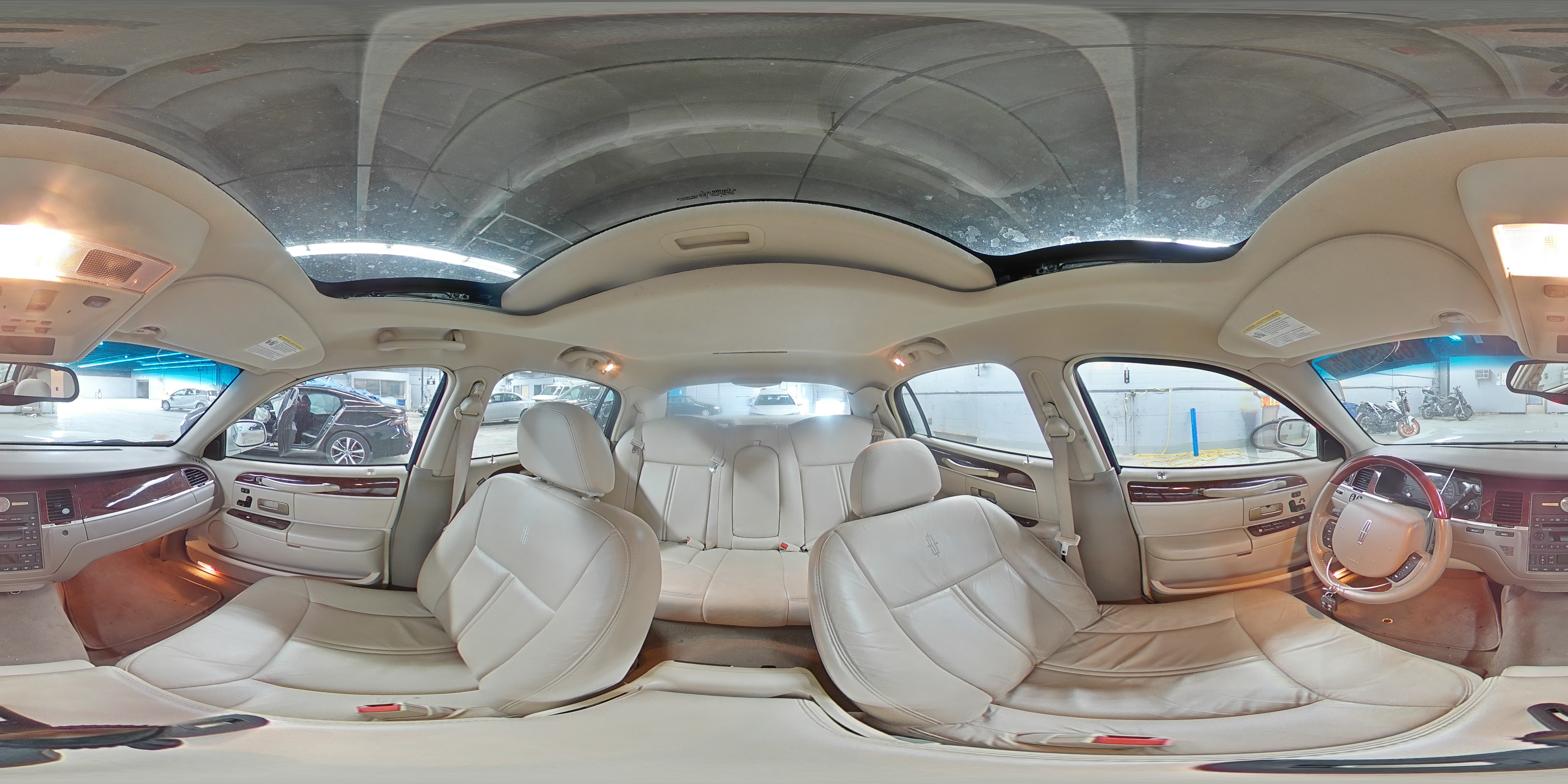 2005 Lincoln Town Car Signature Limited VIN: 1LNHM82W65Y664539 Lot: 65836335