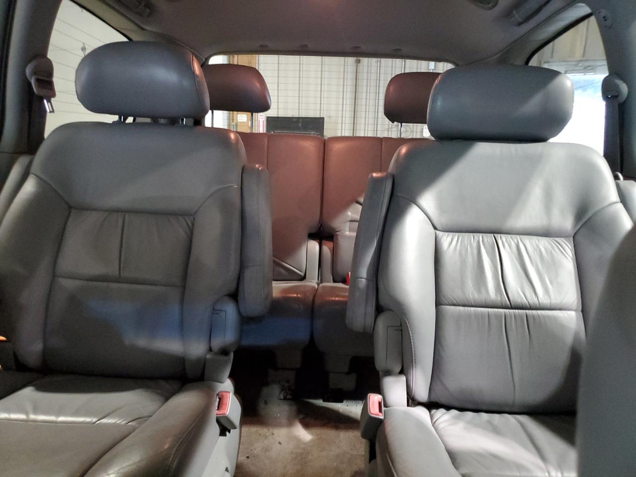 2002 Toyota Sienna Le VIN: 4T3ZF13C42U437712 Lot: 64836245