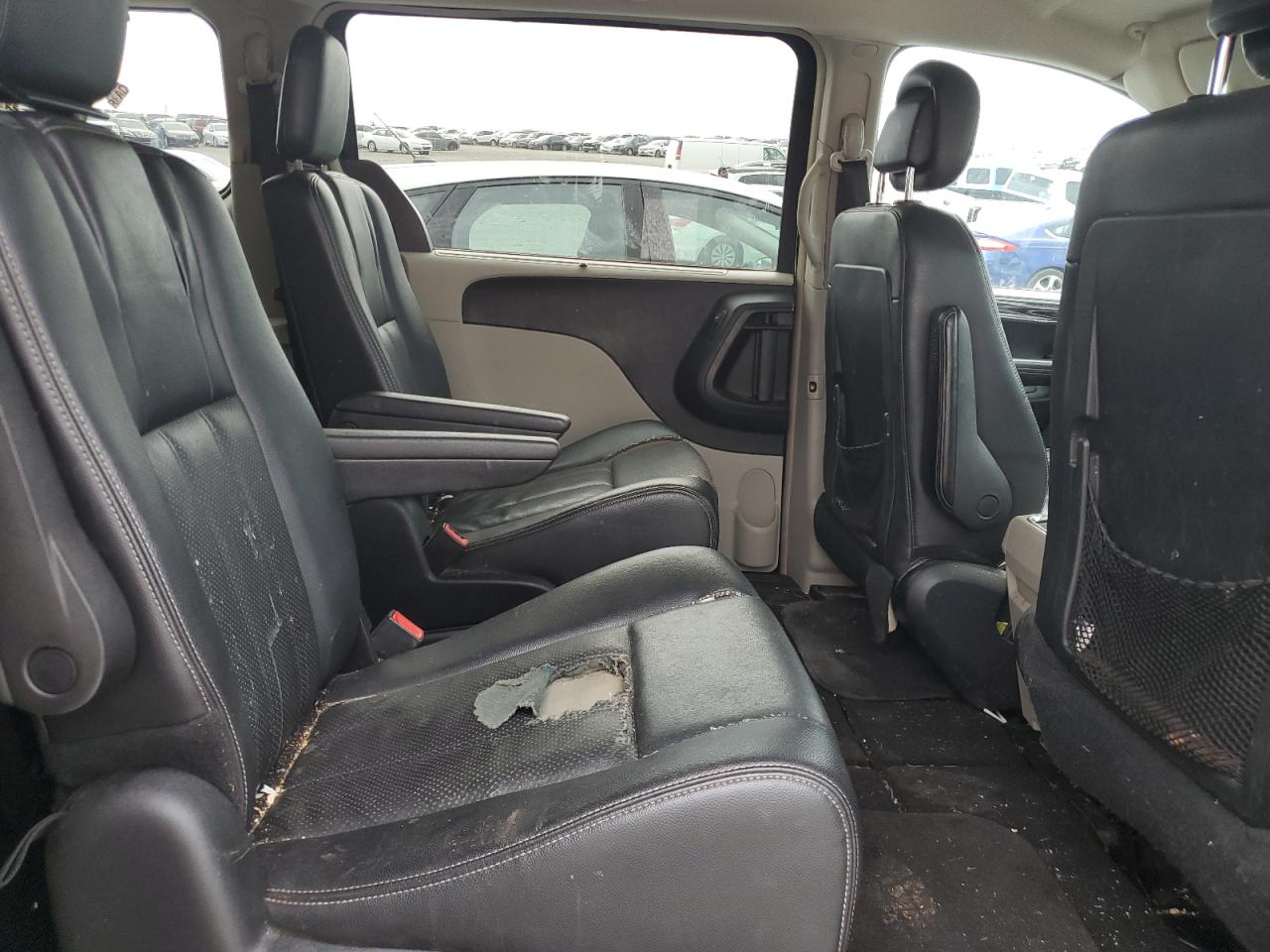2014 Chrysler Town & Country Touring L VIN: 2C4RC1CG2ER214840 Lot: 65204175