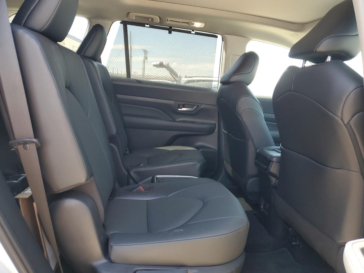 2025 Toyota Grand Highlander Le VIN: 5TDAAAB56SS081103 Lot: 63577055