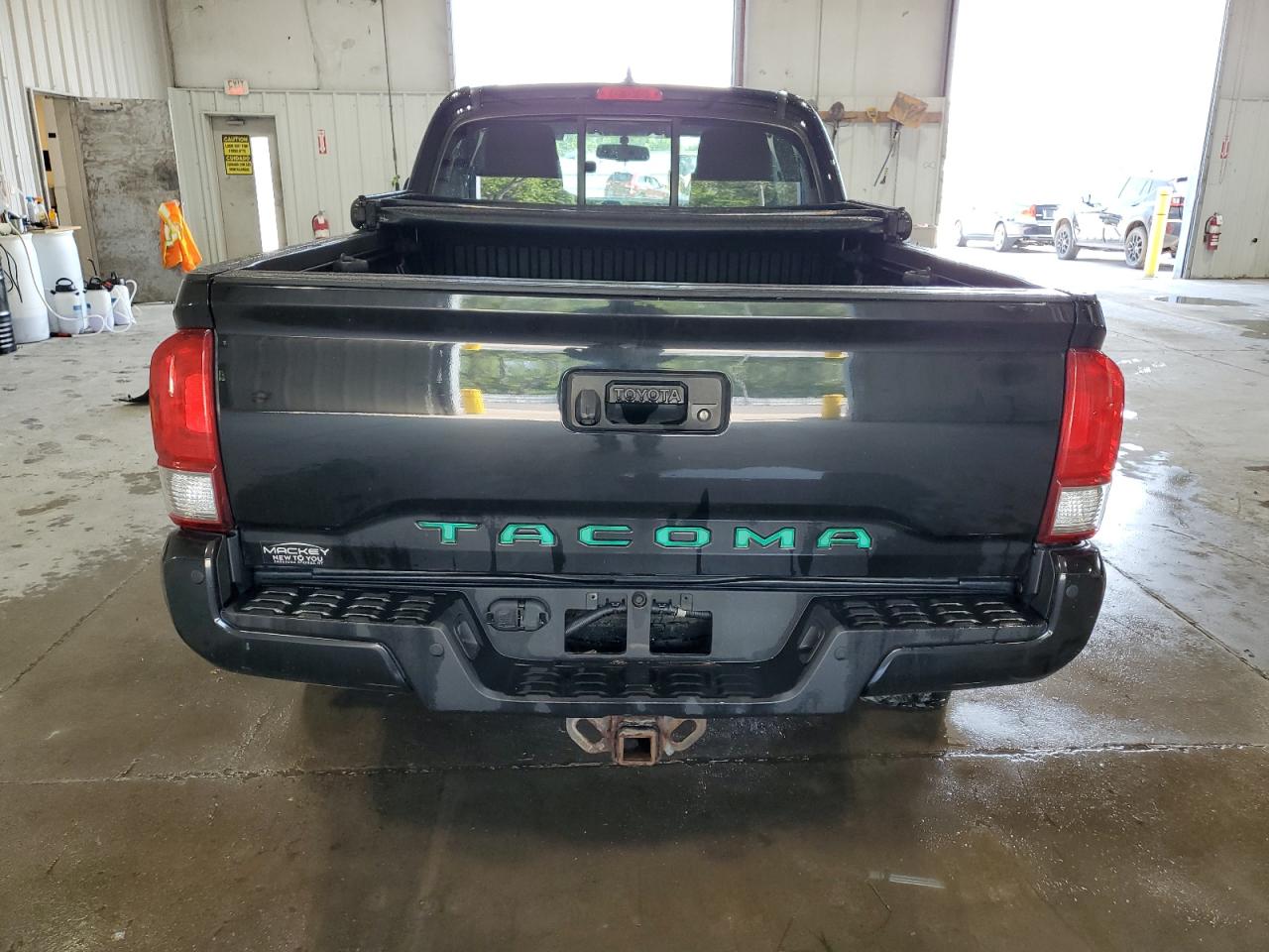 2016 Toyota Tacoma Access Cab VIN: 5TFSZ5AN1GX017462 Lot: 64584205