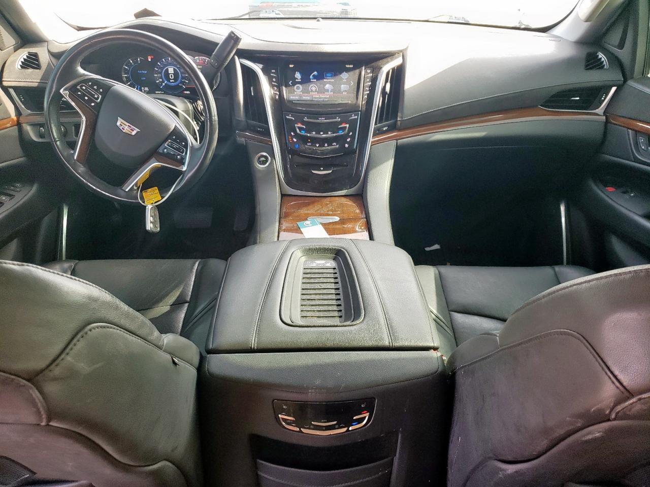 2020 Cadillac Escalade Luxury VIN: 1GYS3BKJ5LR130013 Lot: 64586755