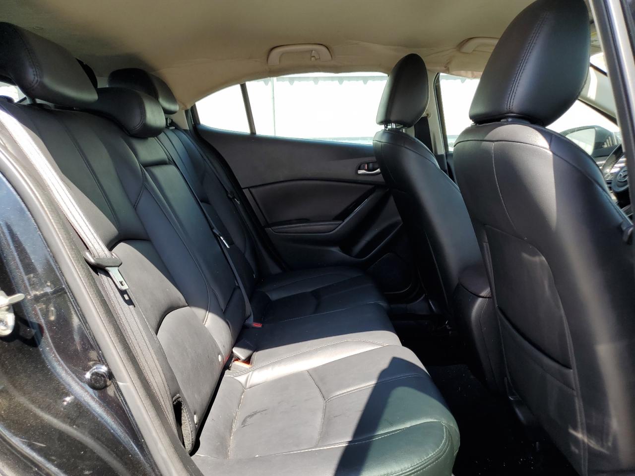 2018 Mazda 3 Touring VIN: 3MZBN1L30JM190481 Lot: 65649905