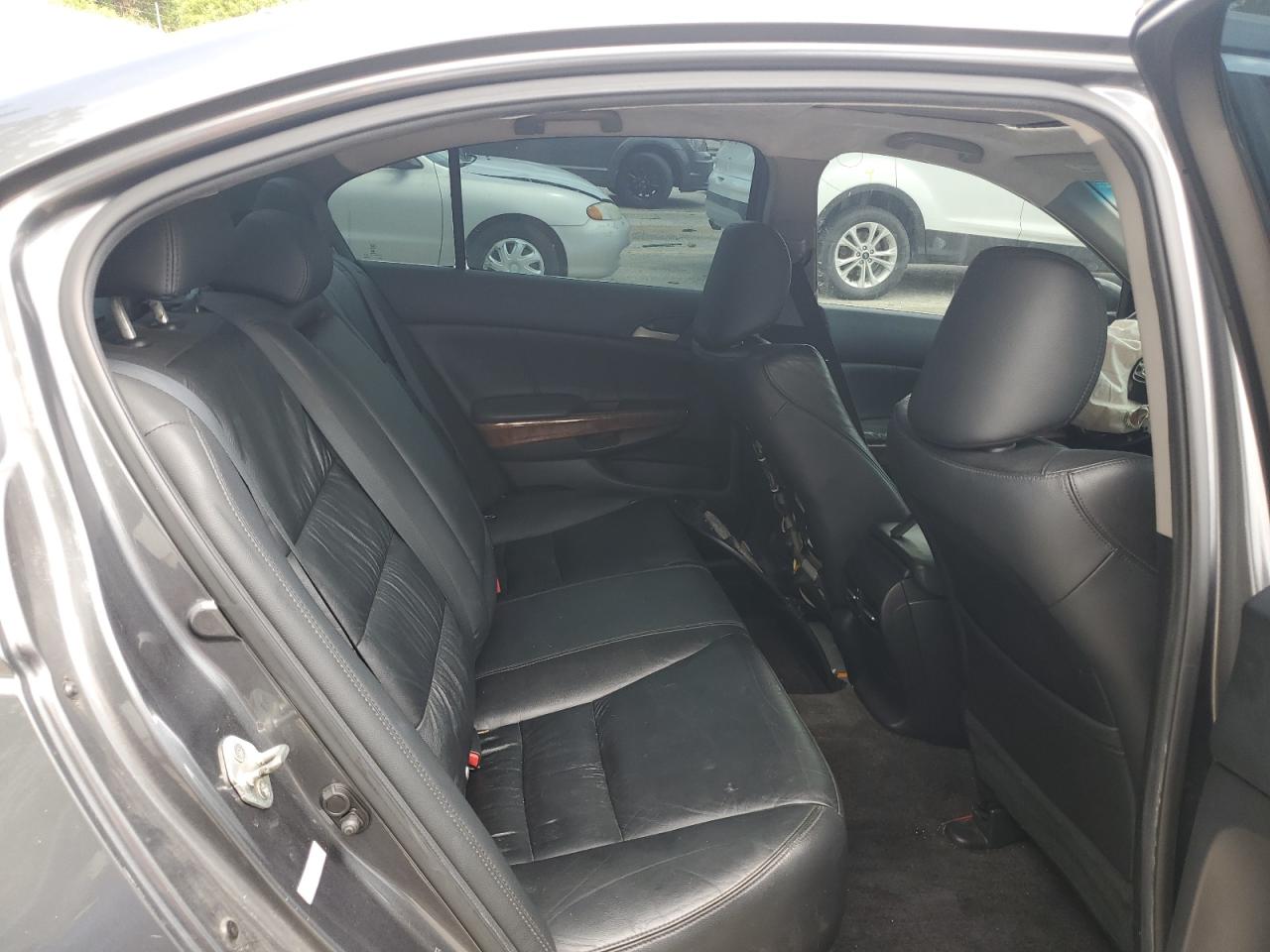 2011 Honda Accord Exl VIN: 1HGCP2F81BA032567 Lot: 63813145