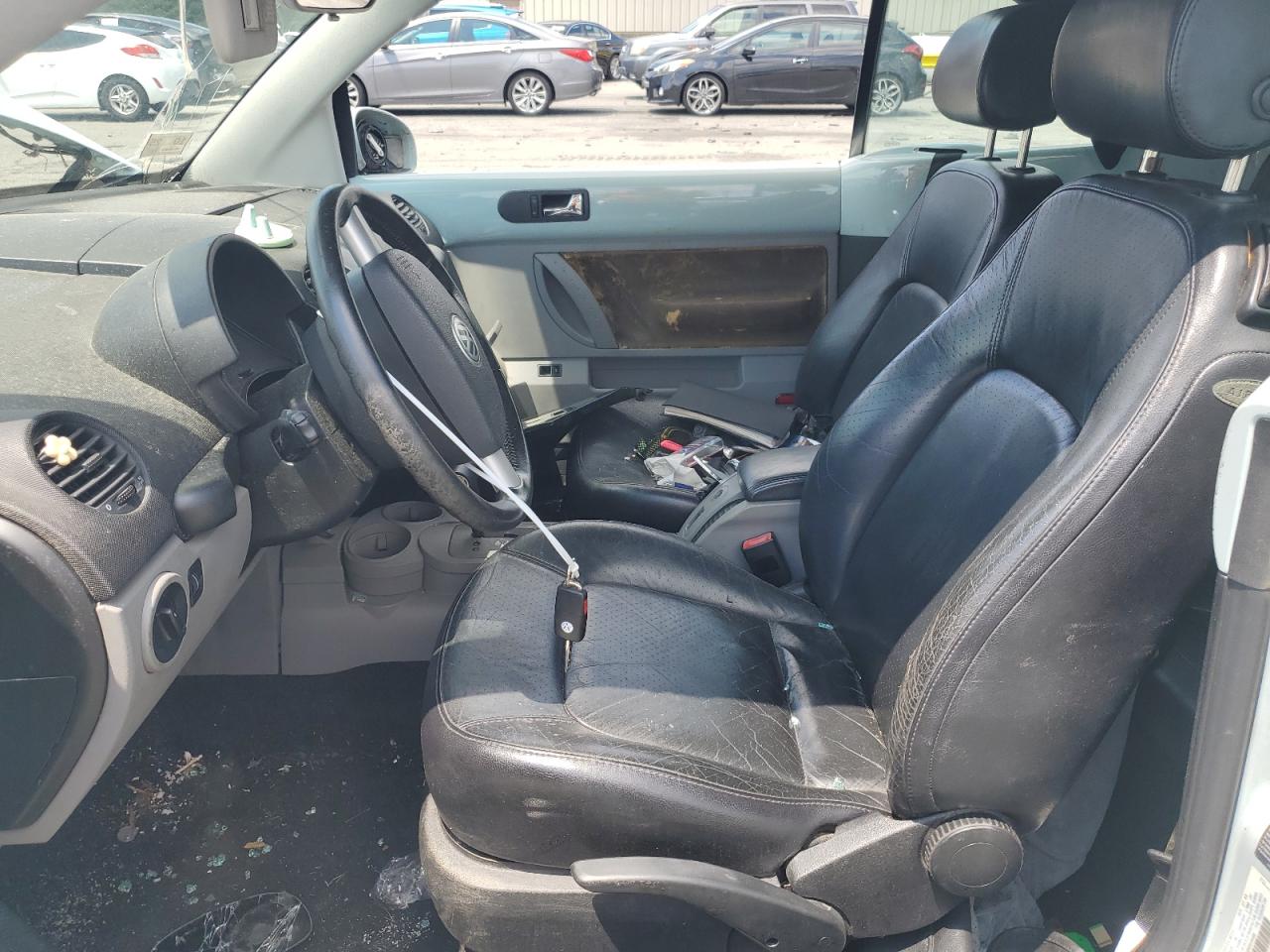 2004 Volkswagen New Beetle Gls VIN: 3VWCD21Y44M303445 Lot: 63671085