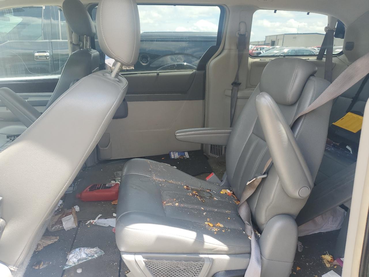 2010 Chrysler Town & Country Touring VIN: 2A4RR5D15AR217879 Lot: 64205795