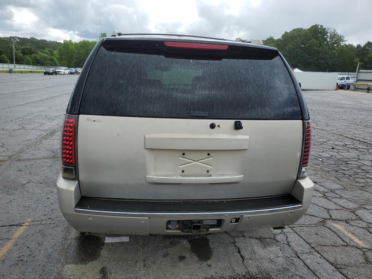 2007 GMC Yukon Denali VIN: 1GKFK63887J288304 Lot: 64272905