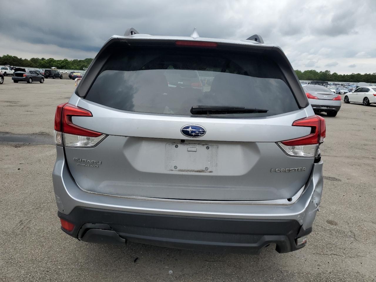 2022 Subaru Forester Premium VIN: JF2SKADC8NH485849 Lot: 63692305