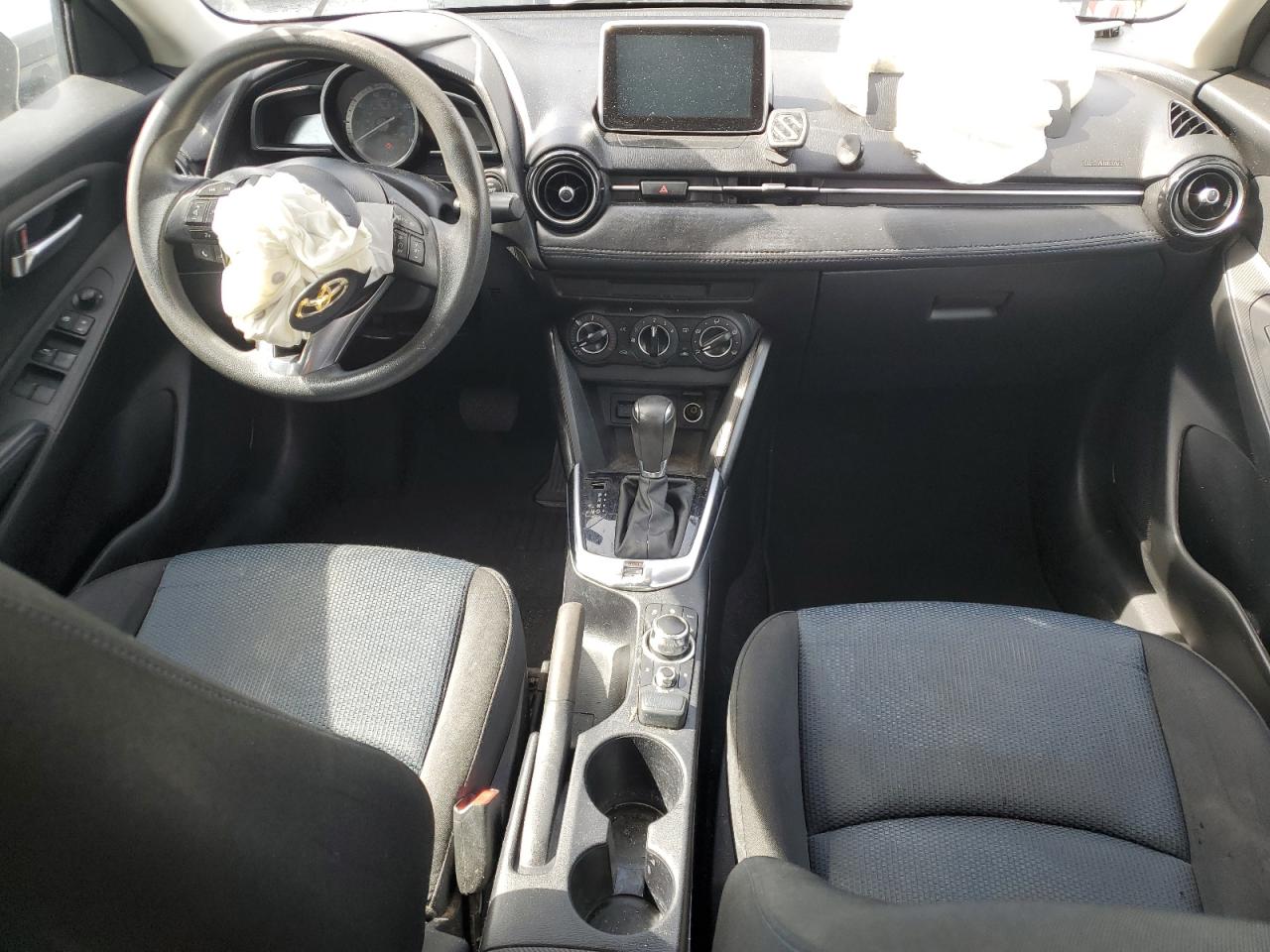 2018 Toyota Yaris Ia VIN: 3MYDLBYV0JY333747 Lot: 67253475