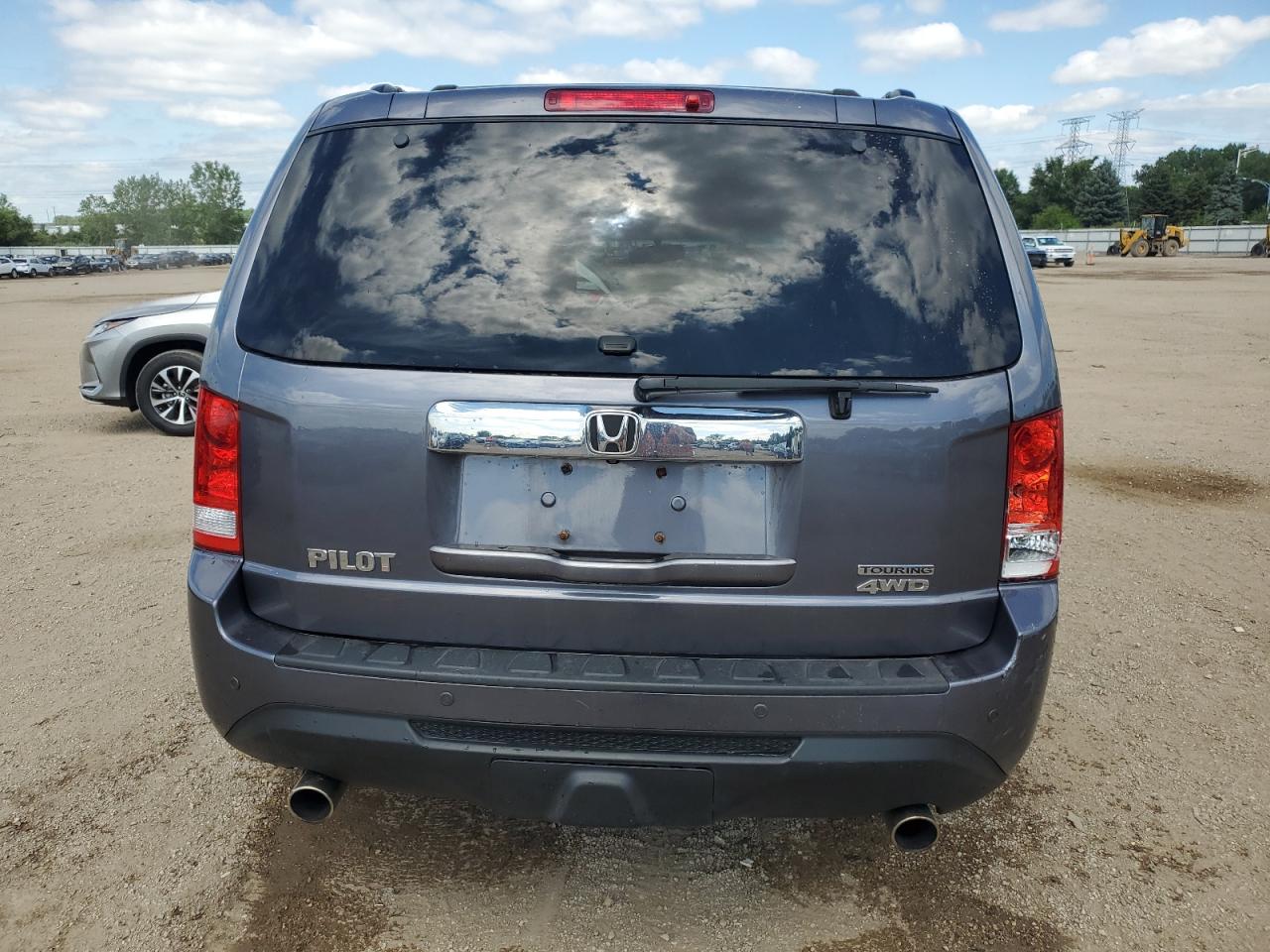 2015 Honda Pilot Touring VIN: 5FNYF4H90FB017385 Lot: 64868315