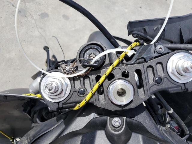undisplay YAMAHA YZF1000 2013 Серый