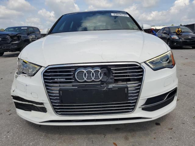 Hatchbacks AUDI A3 2016 Biały