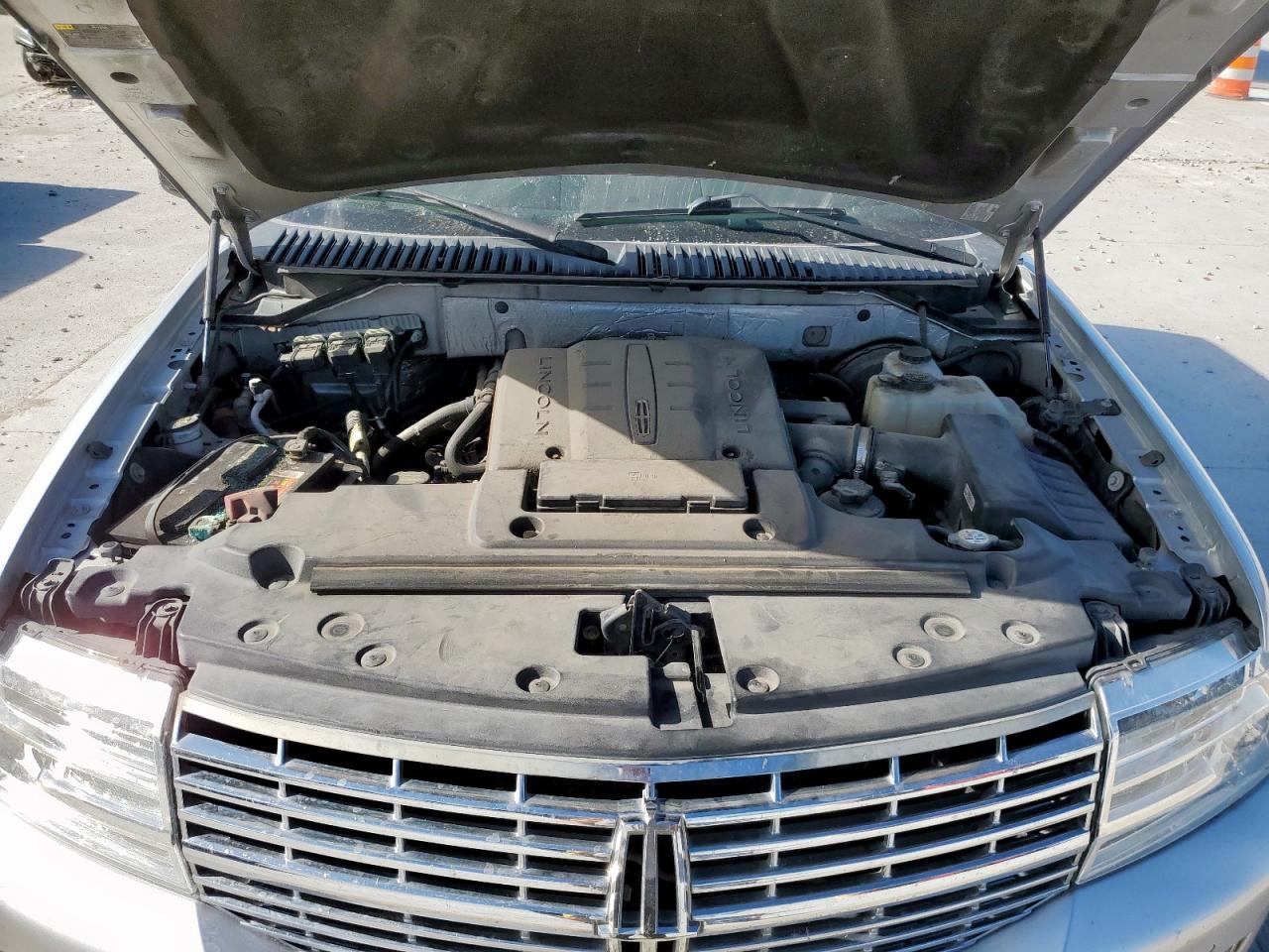 5lmjj2h57del04375 5LMJJ2H57DEL04375 2013 Lincoln Navigator