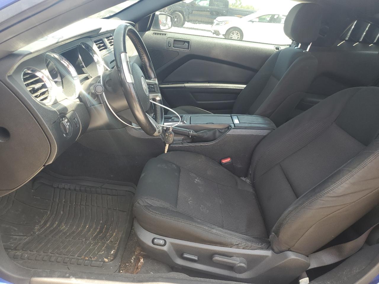 2013 Ford Mustang VIN: 1ZVBP8AM1D5235629 Lot: 63812895