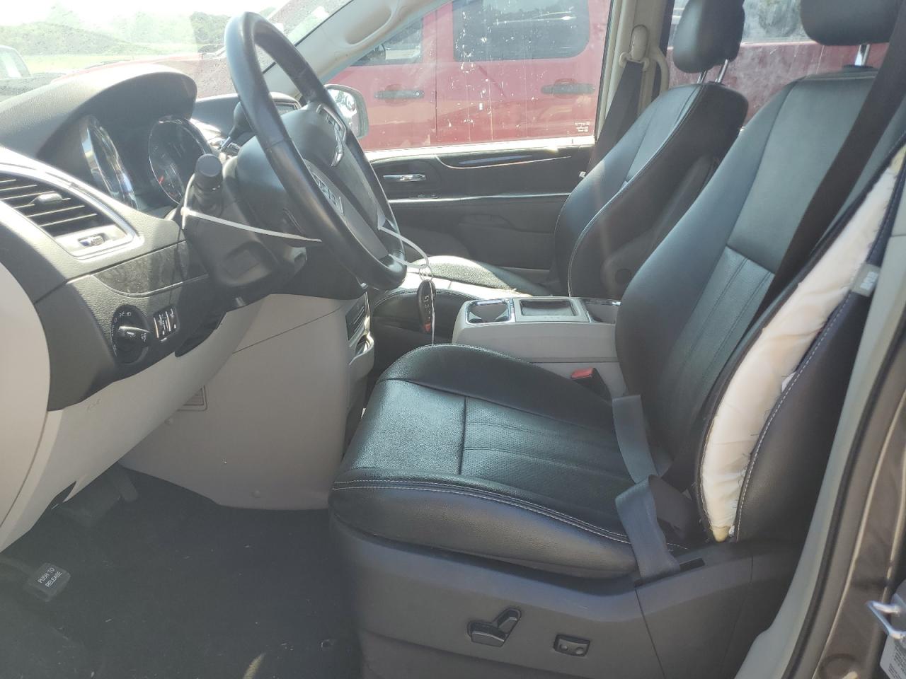 2015 Chrysler Town & Country Touring L VIN: 2C4RC1CG5FR657629 Lot: 64497015