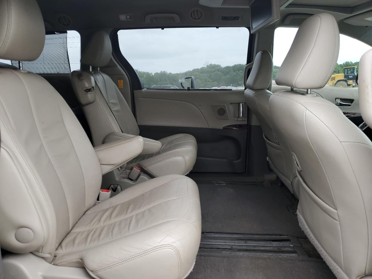 2014 Toyota Sienna Xle VIN: 5TDYK3DC7ES513348 Lot: 65897395