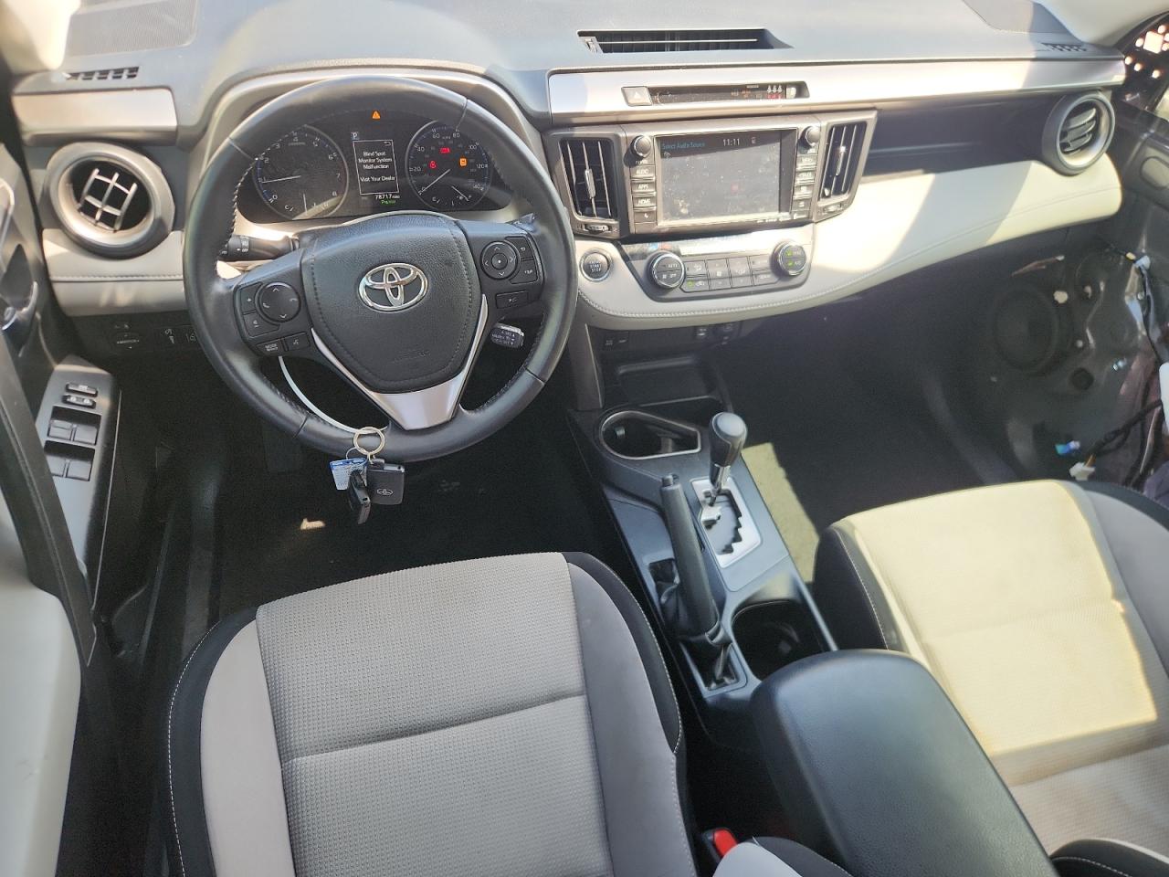 2017 Toyota Rav4 Xle VIN: JTMWFREV0HJ107895 Lot: 63599625