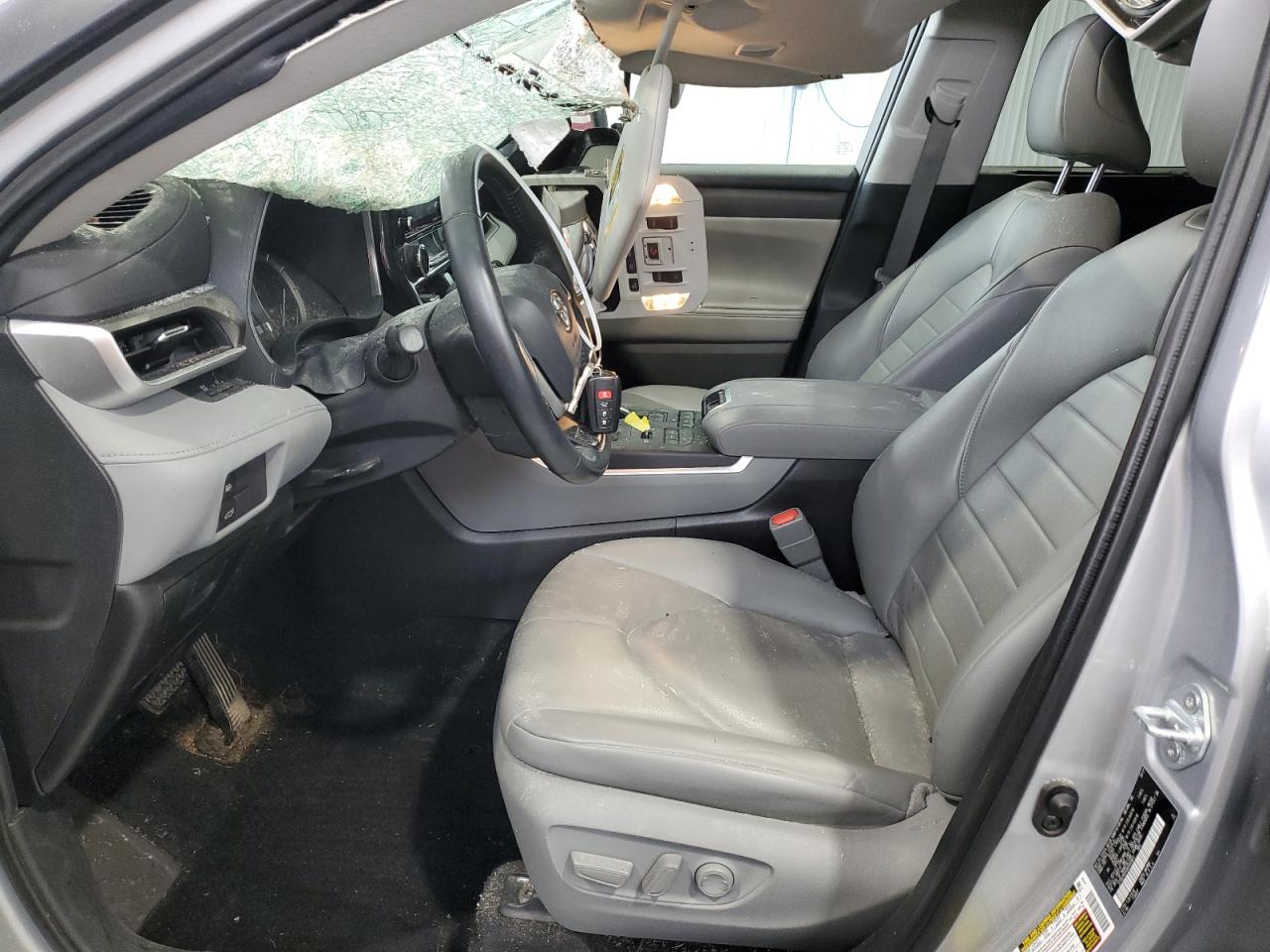 2022 Toyota Highlander Xle VIN: 5TDGZRBH4NS560801 Lot: 63817915