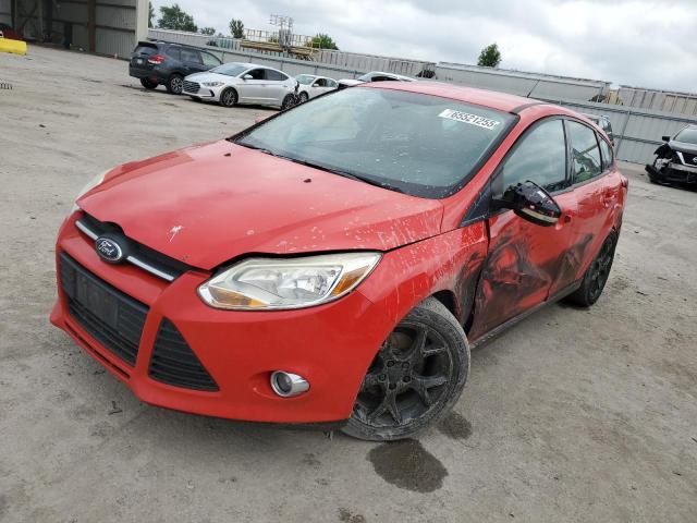Hatchbacks FORD FOCUS 2014 Red