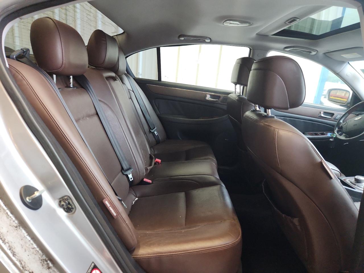 2010 Hyundai Genesis 4.6L VIN: KMHGC4DF4AU108302 Lot: 63332145