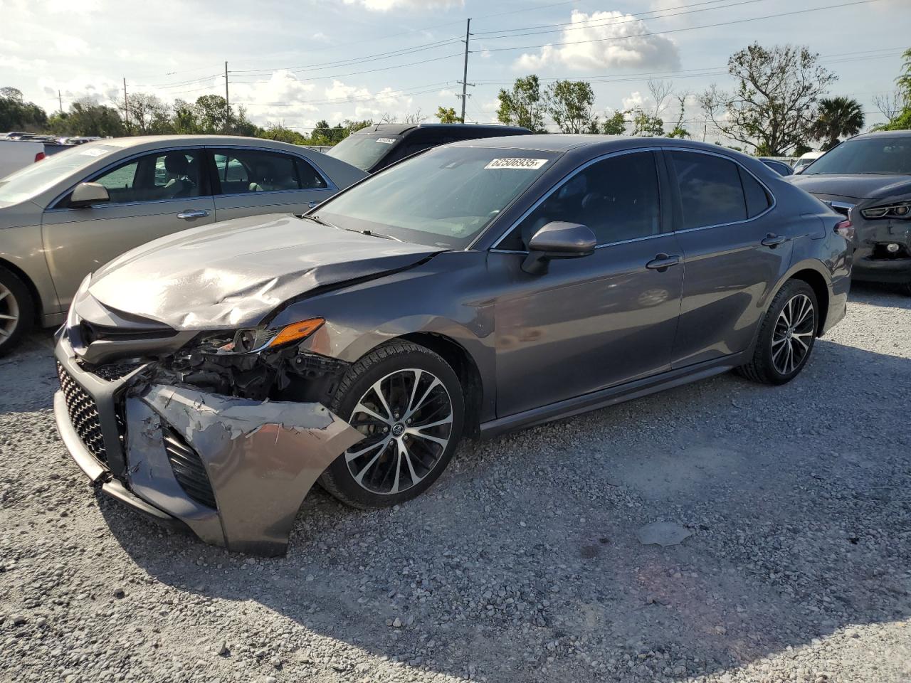 4T1B11HK6JU619967 TOYOTA CAMRY 2018
